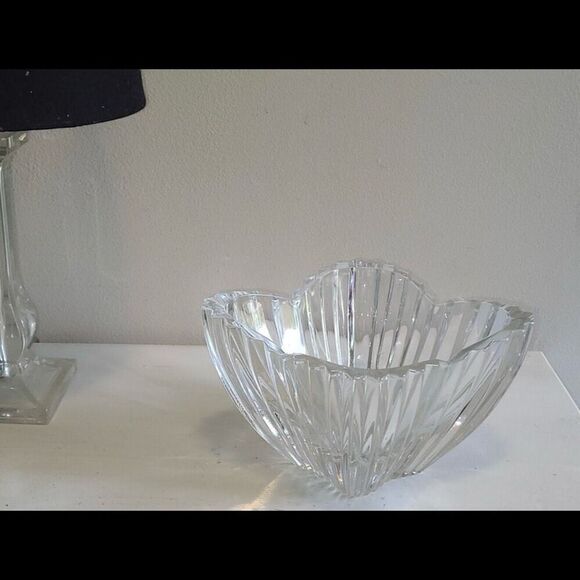 Mikasa Crystal Lydia Tulip Bowl - Picture 4 of 10